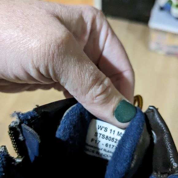 Sperry boots size 11 - Picture 3 of 3